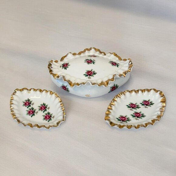 Vintage 4 Pieces Bone China Dish Bowl Plates and Lid White Floral Design - Picture 1 of 7
